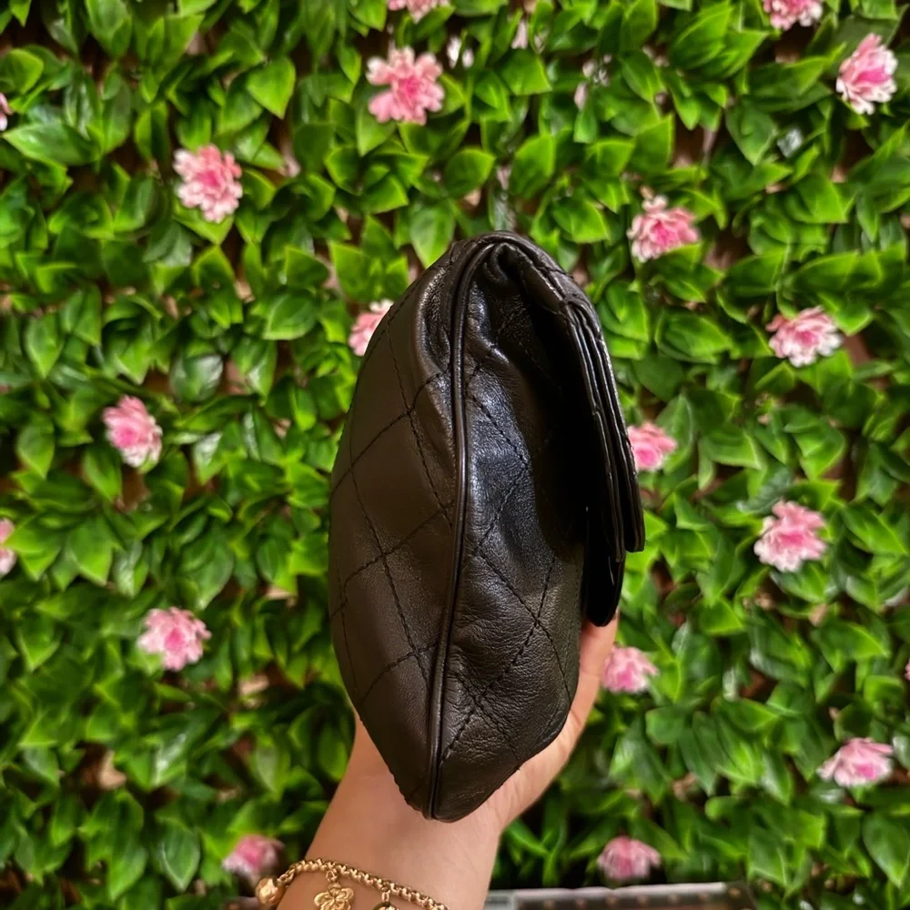 Chanel CC Black Leather fold over Hampton tote clutch hand bag - Picture 10 of 17